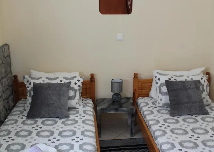 Nyaraló Carma Zipárion